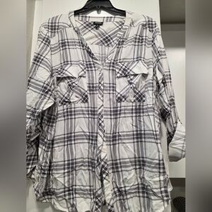 a.n.a Women's Gray Plaid Shirt